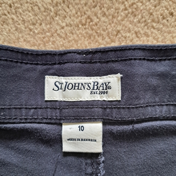 St. John's Bay Bermuda Shorts Women's 10 Blue Cotton Blend - Picture 4 of 8